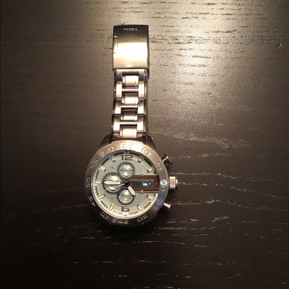 Fossil Quartz Watch - Picture 4 of 8